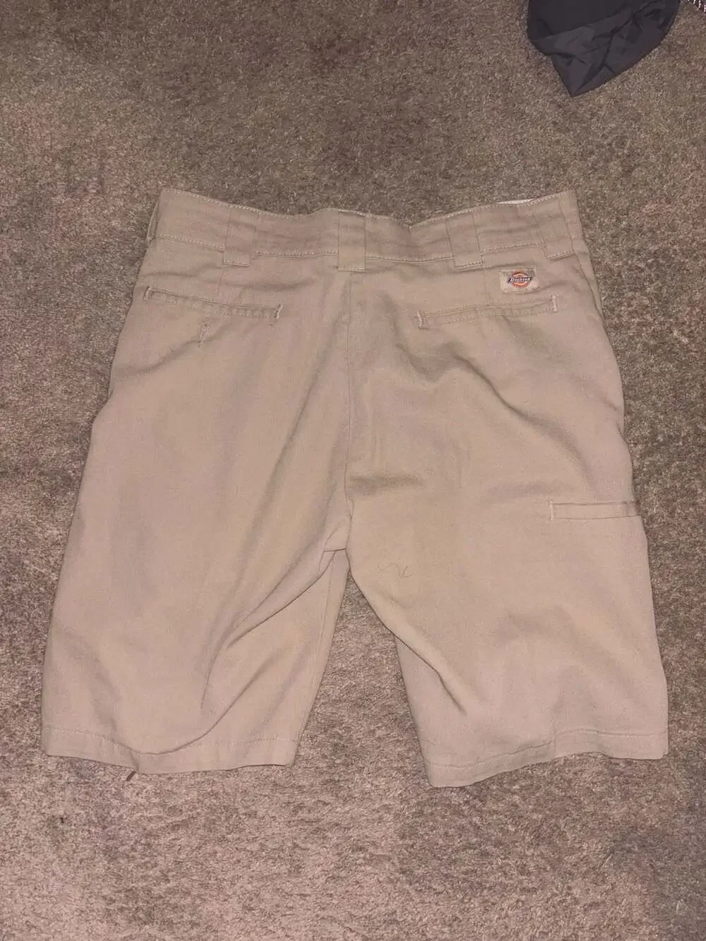 Dickies Men's Regular Fit Flex Work Shorts in Khaki